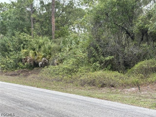 1616 8th AVE, Lehigh Acres, FL 33972