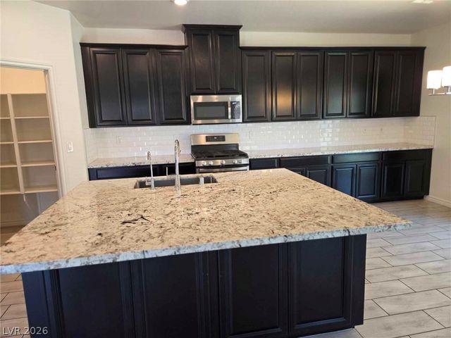 6967 Noah Raven Street, North Las Vegas, NV 89084