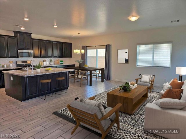 6967 Noah Raven Street, North Las Vegas, NV 89084