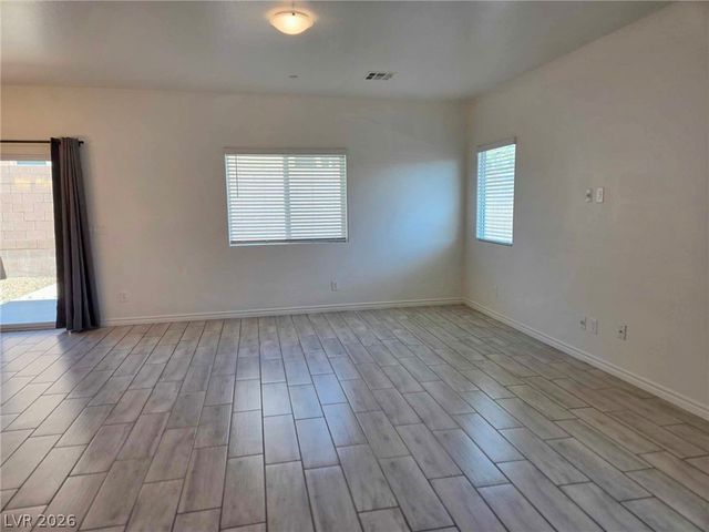 6967 Noah Raven Street, North Las Vegas, NV 89084