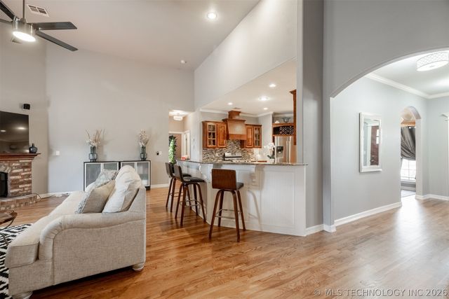 710 W 40th Street, Sand Springs, OK 74063