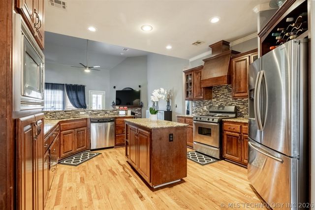 710 W 40th Street, Sand Springs, OK 74063