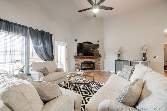 710 W 40th Street, Sand Springs, OK 74063