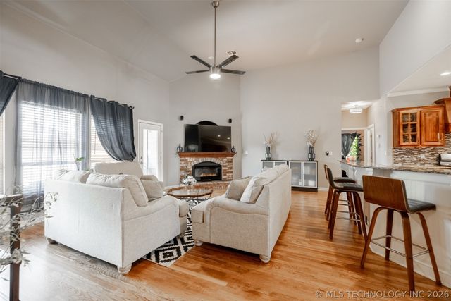 710 W 40th Street, Sand Springs, OK 74063