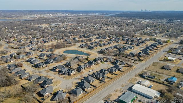 710 W 40th Street, Sand Springs, OK 74063