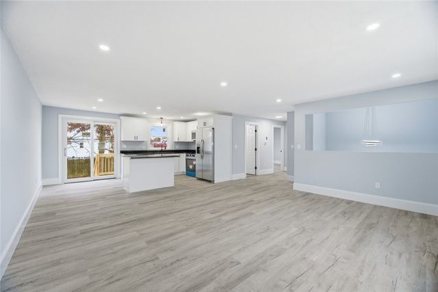 85 Alton Street, Cranston, RI 02910