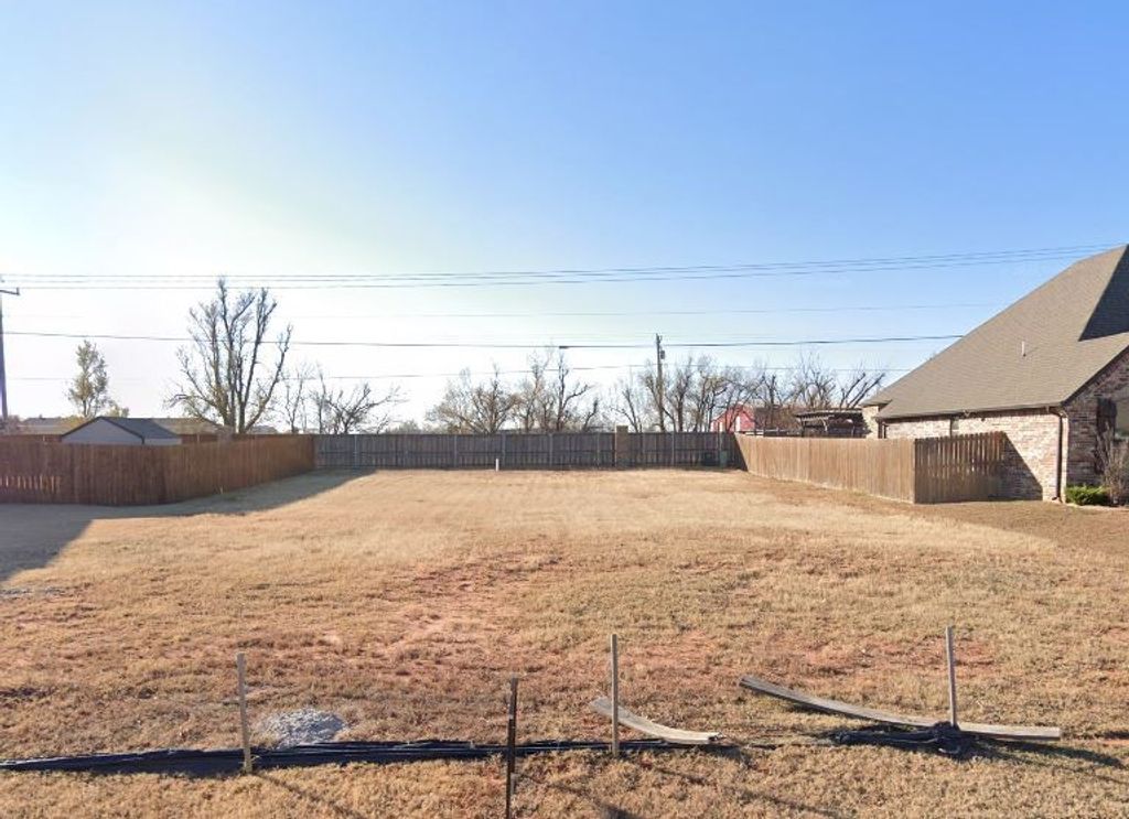 4609 Hambletonian Lane, Mustang, OK 73064
