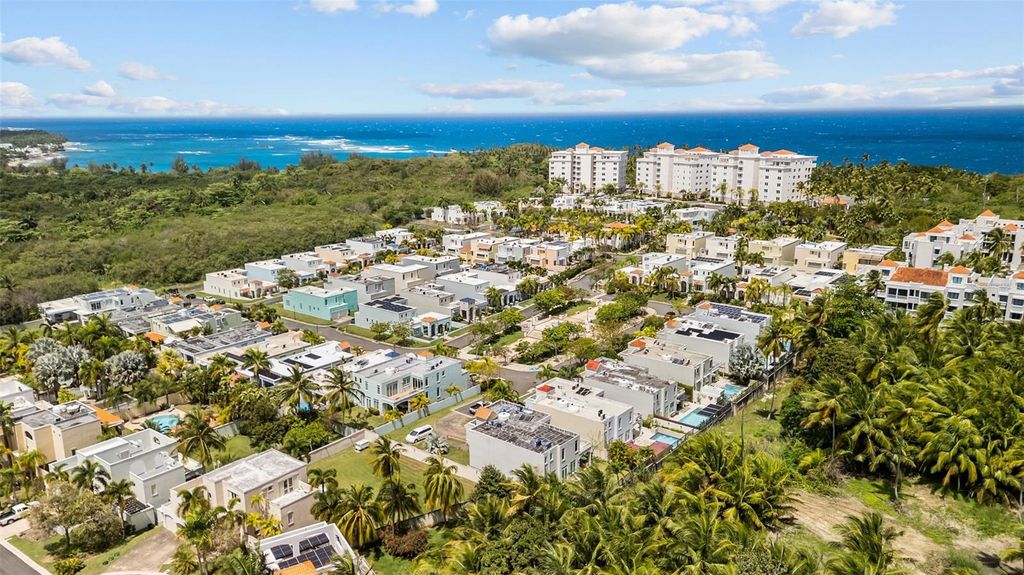 Image 38 of property listing at JASPER ST. TREASURE POINT 50, Vega Alta, PR 00692