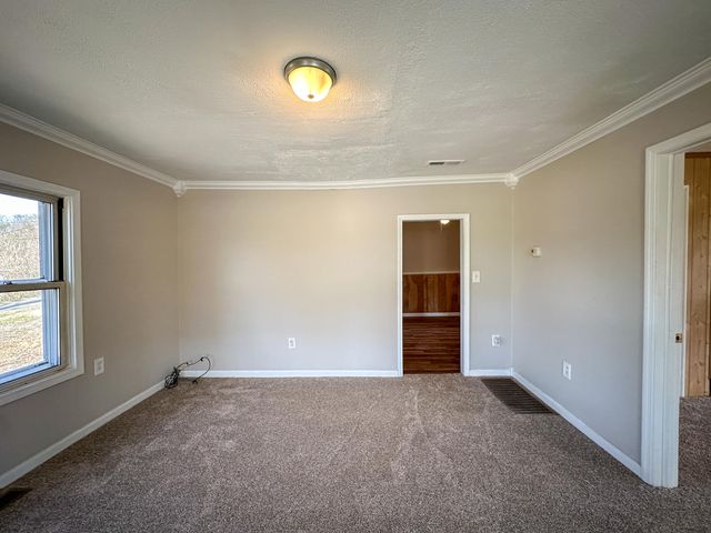 391 Pine Valley Lane, Flat Lick, KY 40935