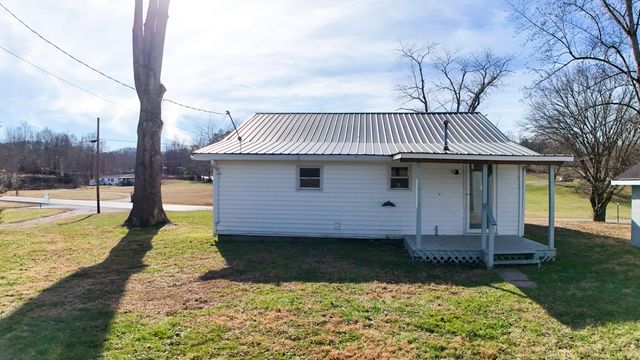 391 Pine Valley Lane, Flat Lick, KY 40935