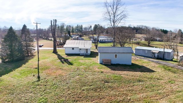 391 Pine Valley Lane, Flat Lick, KY 40935