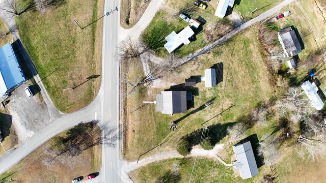 391 Pine Valley Lane, Flat Lick, KY 40935