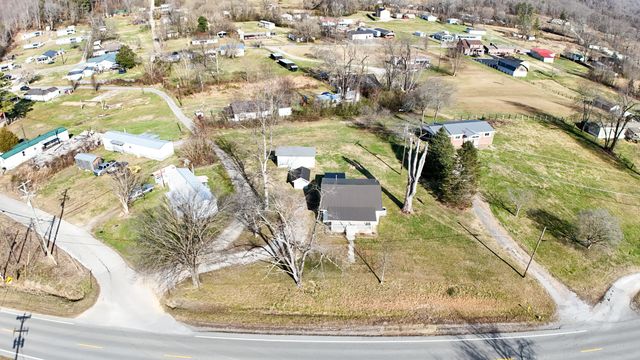 391 Pine Valley Lane, Flat Lick, KY 40935