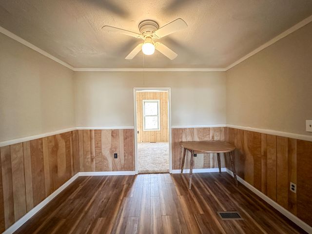 391 Pine Valley Lane, Flat Lick, KY 40935