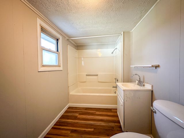 391 Pine Valley Lane, Flat Lick, KY 40935