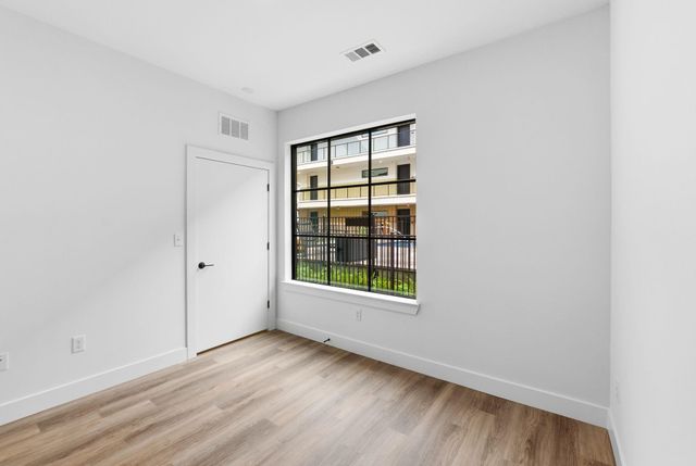 4315 S Congress Ave 212, Austin, TX 78745