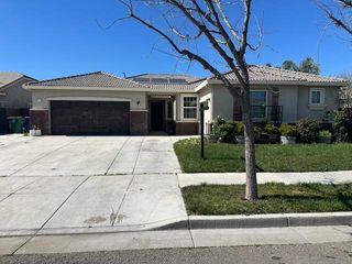 423 Pisa St, Los Banos, CA 93635