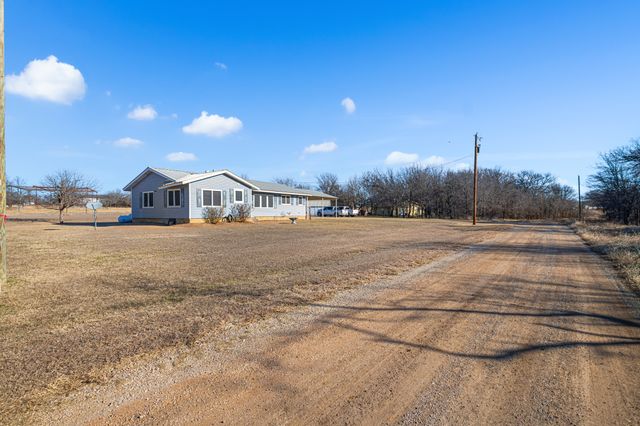 305 Cheyenne Drive, Runaway Bay, TX 76246