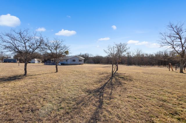 305 Cheyenne Drive, Runaway Bay, TX 76246
