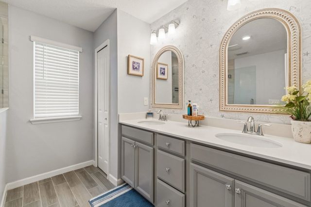 242 Boracay Cir, St Johns, FL 32259