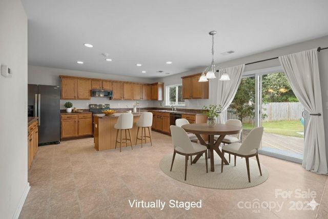 12415 Lanier Islands Circle, Charlotte, NC 28273