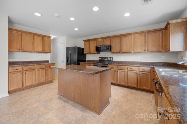 12415 Lanier Islands Circle, Charlotte, NC 28273