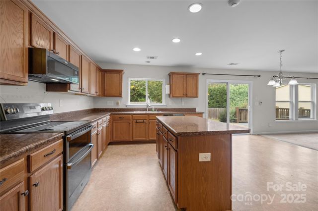 12415 Lanier Islands Circle, Charlotte, NC 28273
