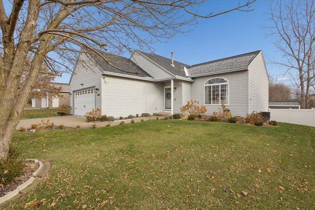 360 Tall Grass Drive, Cedar Springs, MI 49319