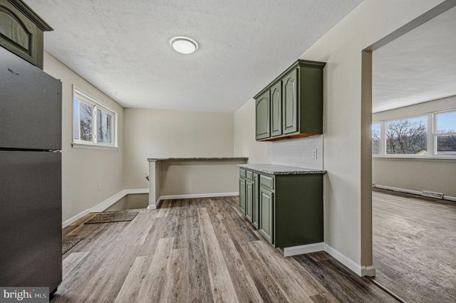 14 CHERRY RD, New Castle, DE 19720