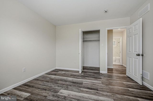 14 CHERRY RD, New Castle, DE 19720