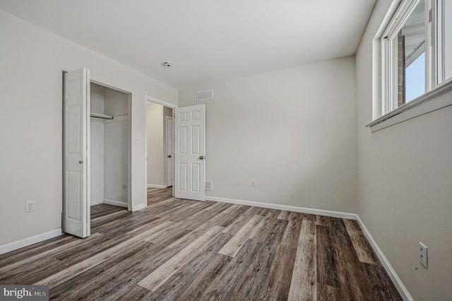 14 CHERRY RD, New Castle, DE 19720