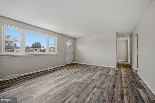 14 CHERRY RD, New Castle, DE 19720