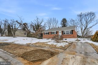 14 CHERRY RD, New Castle, DE 19720