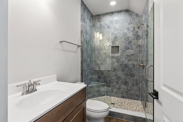 353 Reddenwood Road, Hendersonville, TN 37075