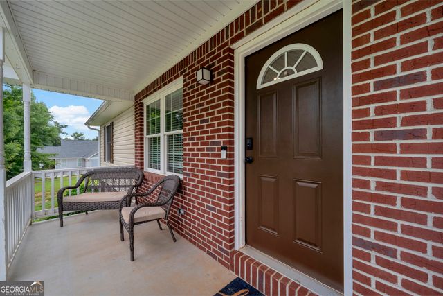 423 N Point Circle, Hartwell, GA 30643