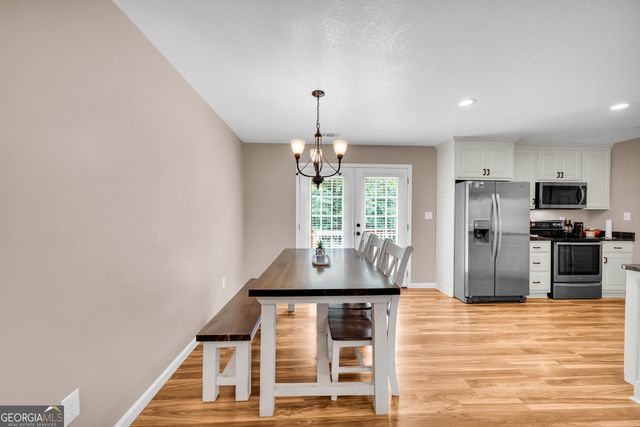 423 N Point Circle, Hartwell, GA 30643