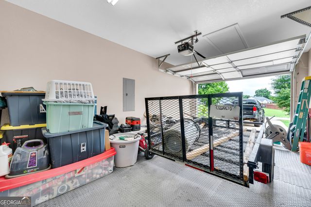 423 N Point Circle, Hartwell, GA 30643