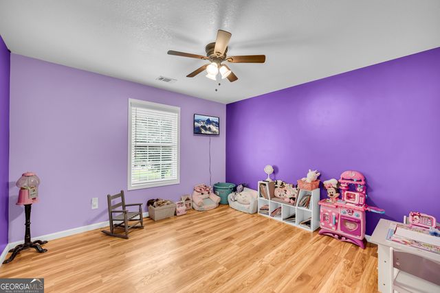 423 N Point Circle, Hartwell, GA 30643