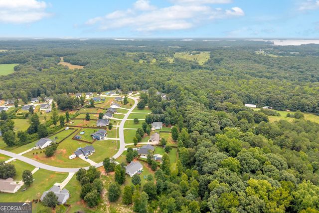 423 N Point Circle, Hartwell, GA 30643