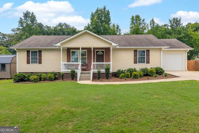 423 N Point Circle, Hartwell, GA 30643