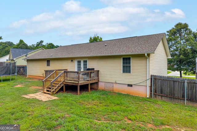 423 N Point Circle, Hartwell, GA 30643