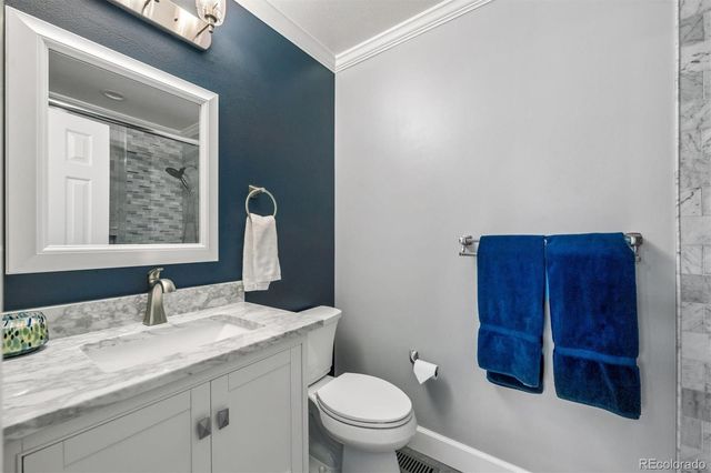 5267 S Geneva Street, Englewood, CO 80111