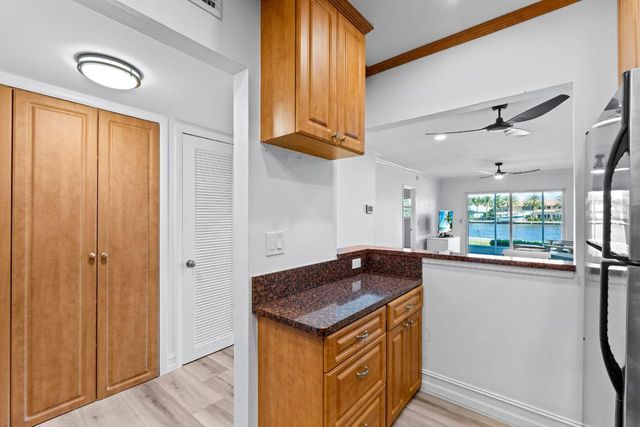 646 Snug Harbor Drive H101, Boynton Beach, FL 33435