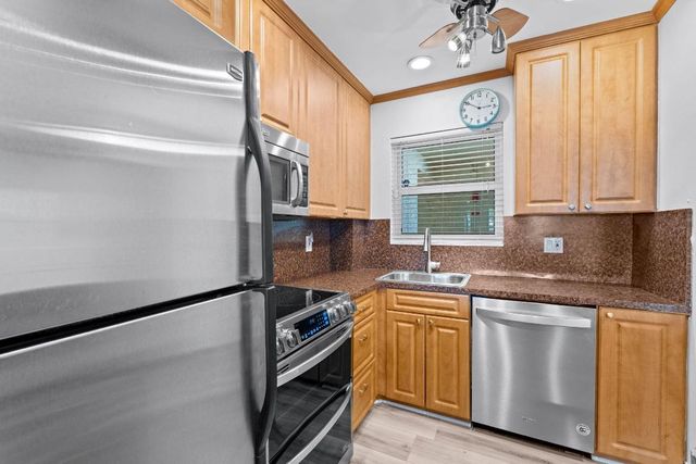 646 Snug Harbor Drive H101, Boynton Beach, FL 33435