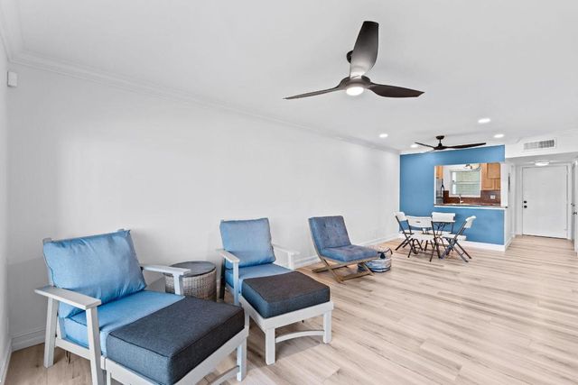 646 Snug Harbor Drive H101, Boynton Beach, FL 33435