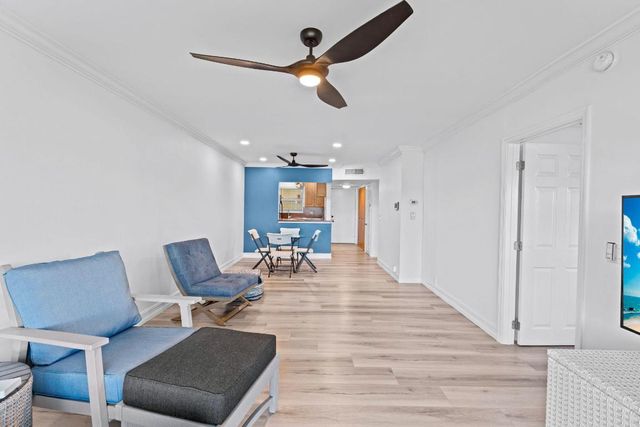 646 Snug Harbor Drive H101, Boynton Beach, FL 33435