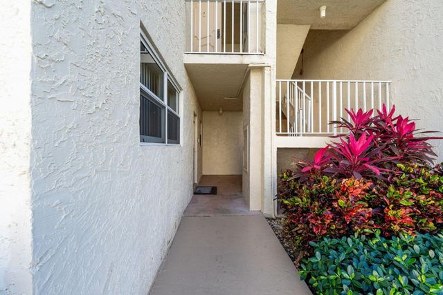 646 Snug Harbor Drive H101, Boynton Beach, FL 33435