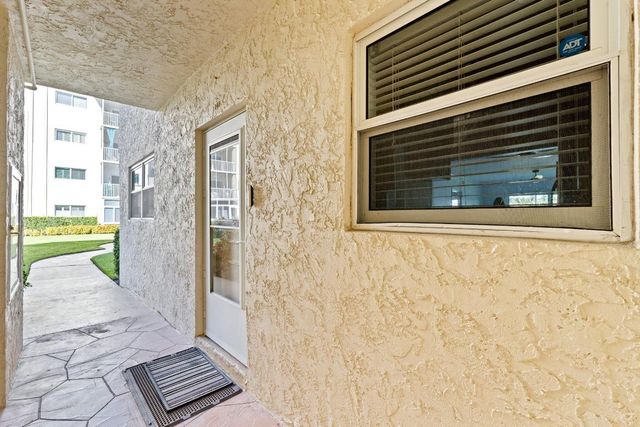 646 Snug Harbor Drive H101, Boynton Beach, FL 33435
