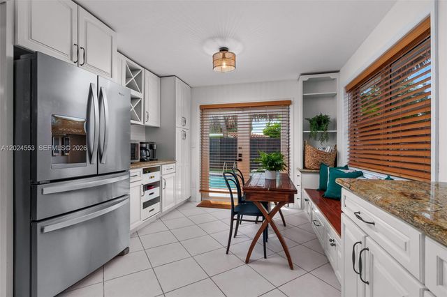 3627 NE 19th Ave, Oakland Park, FL 33308