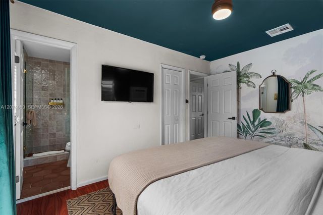 3627 NE 19th Ave, Oakland Park, FL 33308